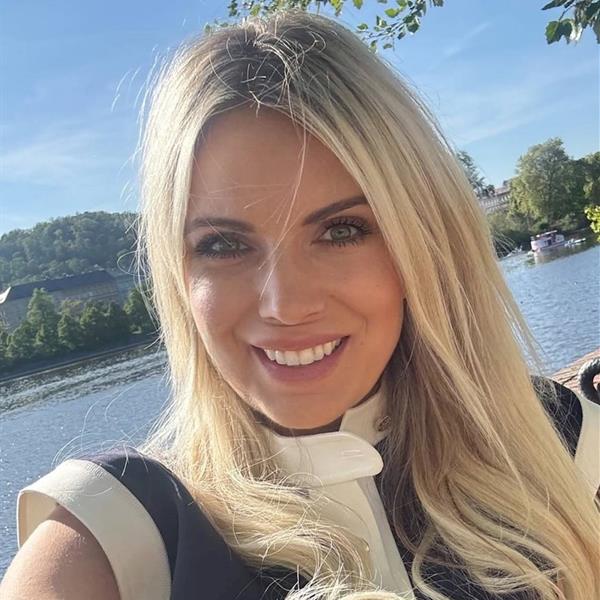 SAMANTHA